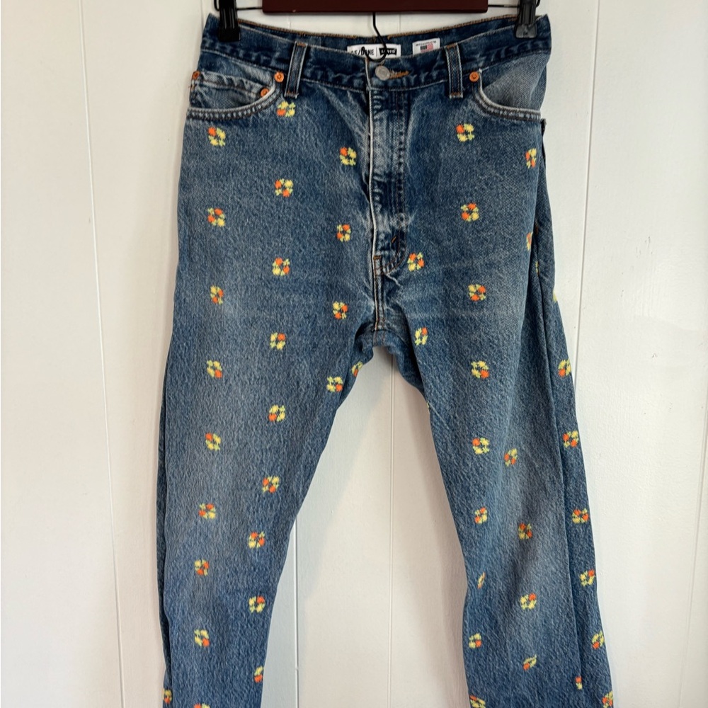 Rare Levi’s re/done embroidered floral jeans 26